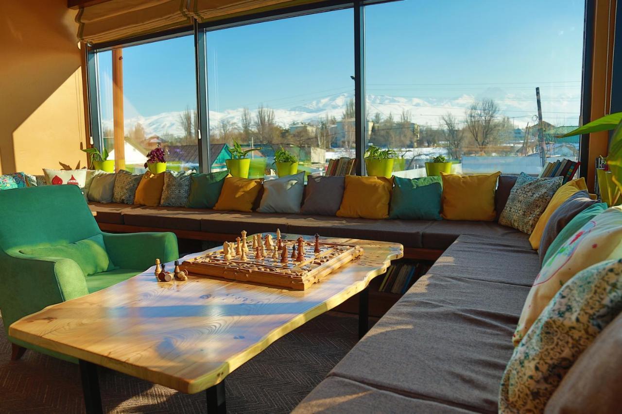 Madanur Hotel Karakol Exteriör bild